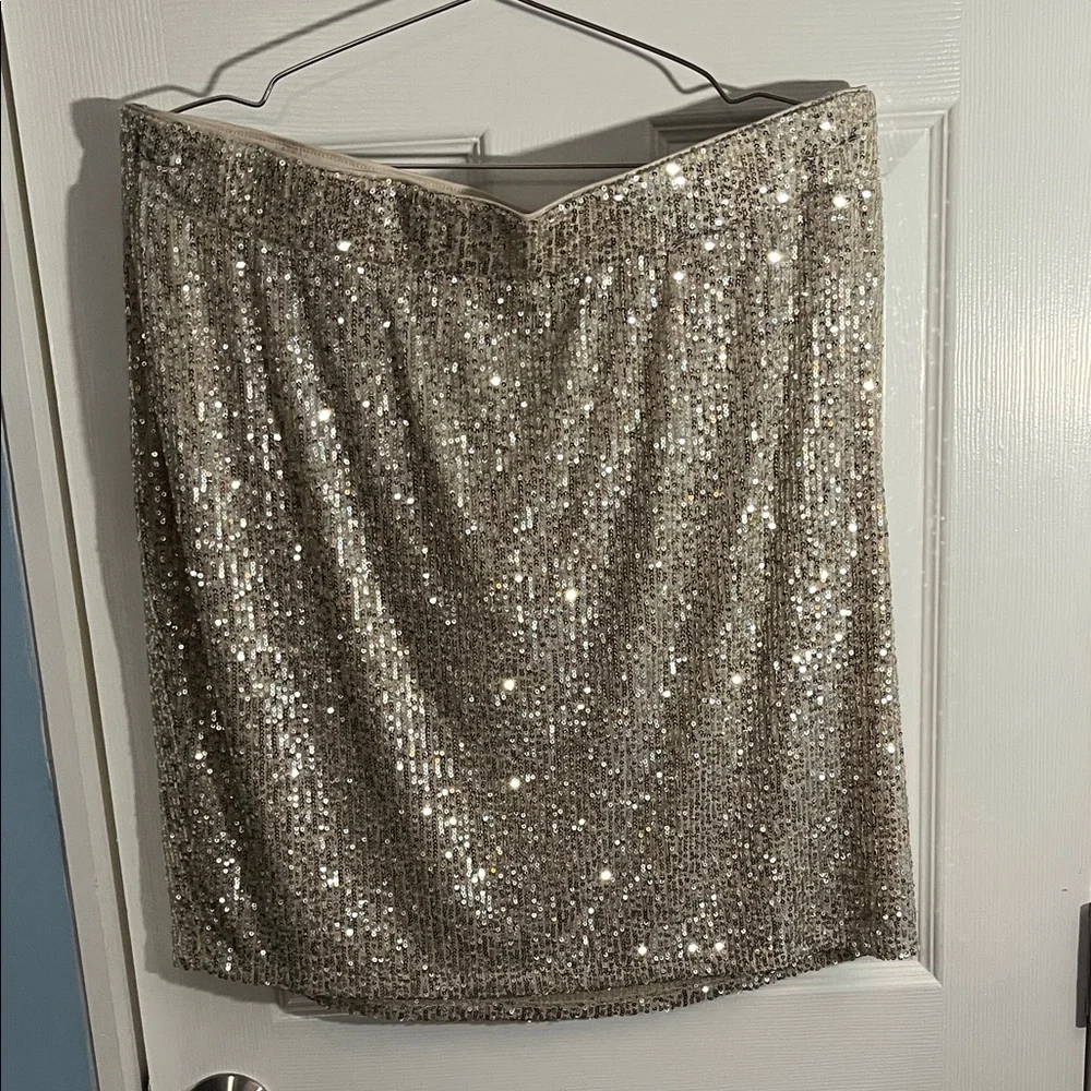Torrid Sparkling Sequin Mini Skirt - Silver - Picture 1 of 2